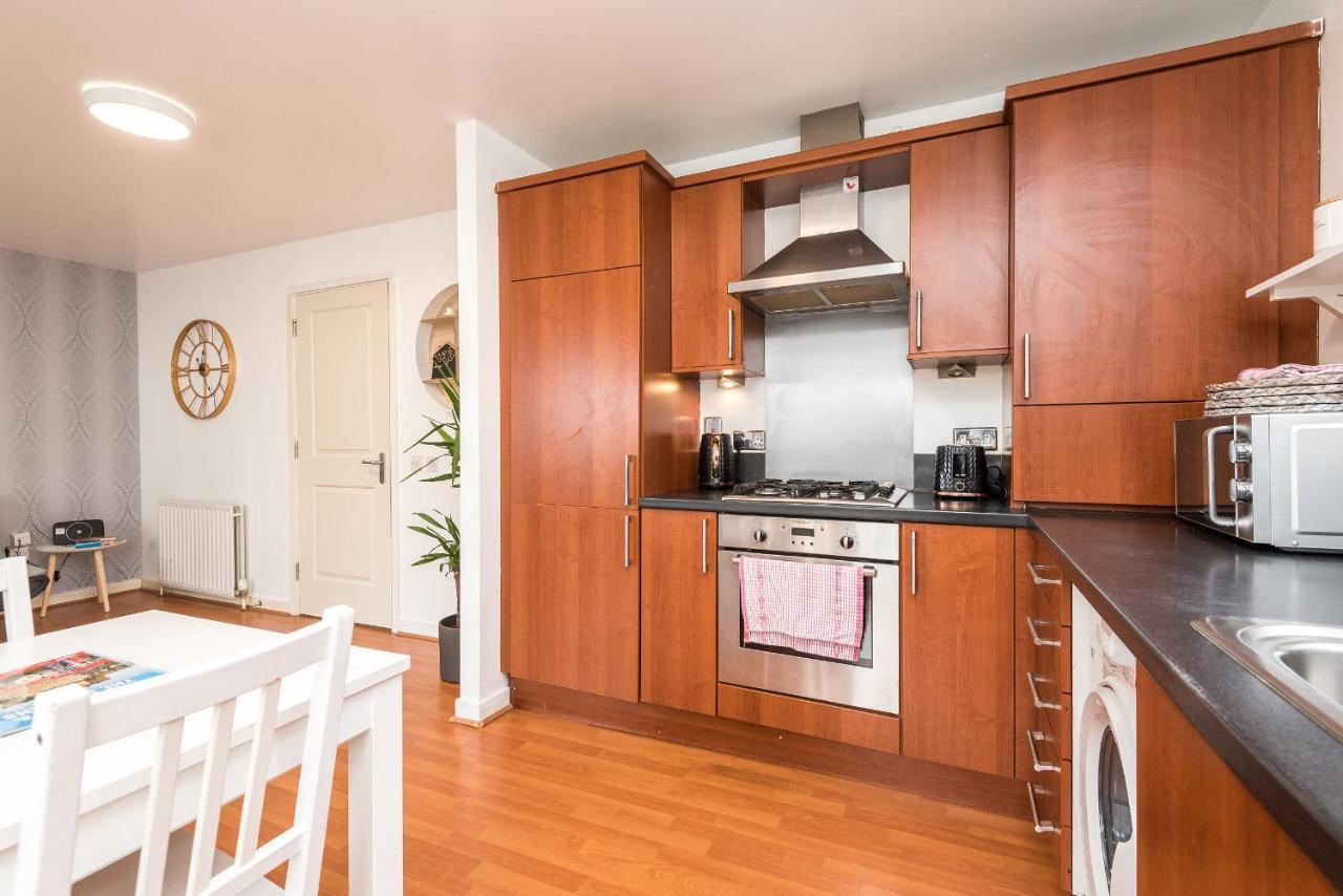 Modern Spacious 3 Bedroom City Centre Apartment - Free Parking - Private Balcony Эдинбург Экстерьер фото